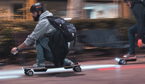 opening-up-new-dimensions-in-urban-mobility-–-electric-skateboards