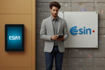 stay-connected-on-the-go:-a-guide-to-choosing-the-best-esim-for-your-next-adventure